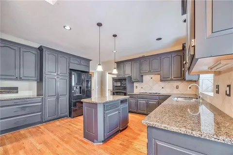 $599,950 | 12452 Linden Street, Leawood, KS 66209