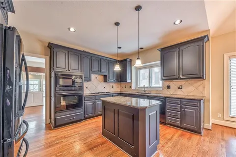 $599,950 | 12452 Linden Street, Leawood, KS 66209