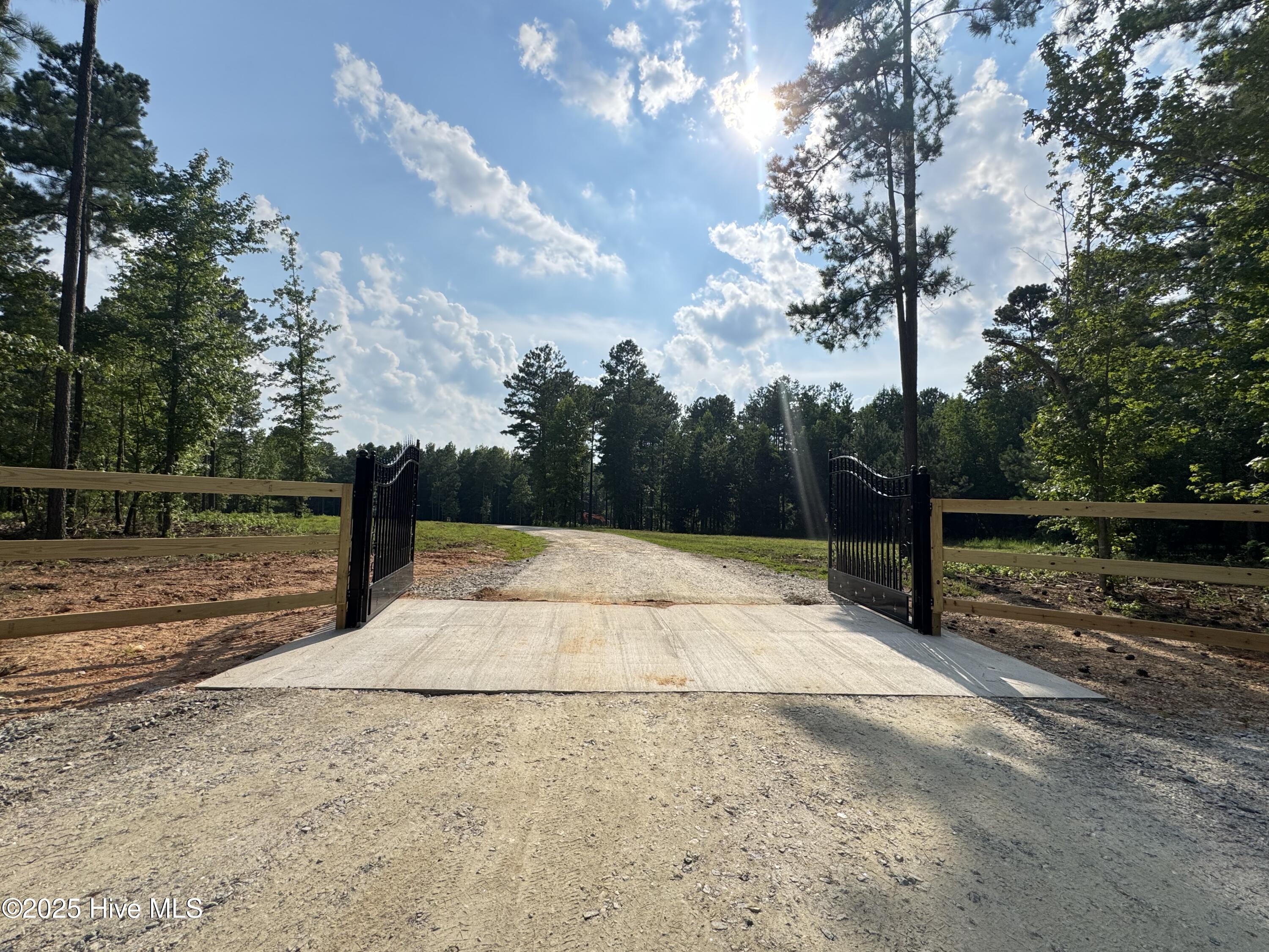 265 Old Eason Road Zebulon, NC 27597 - Photo 2 of 16 IMG_4237