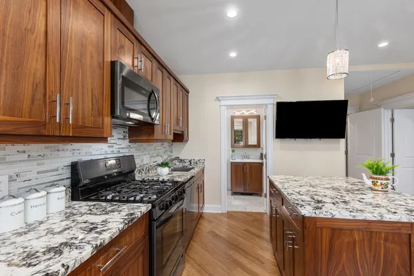 $1,430,000 | 79 Pershing Street, South Haven, MI 49090