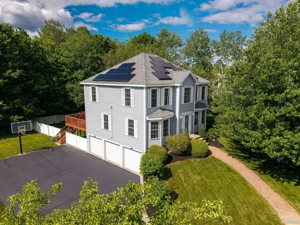 $785,000 | 27 Susannah's Crossing, Dover, NH 03820