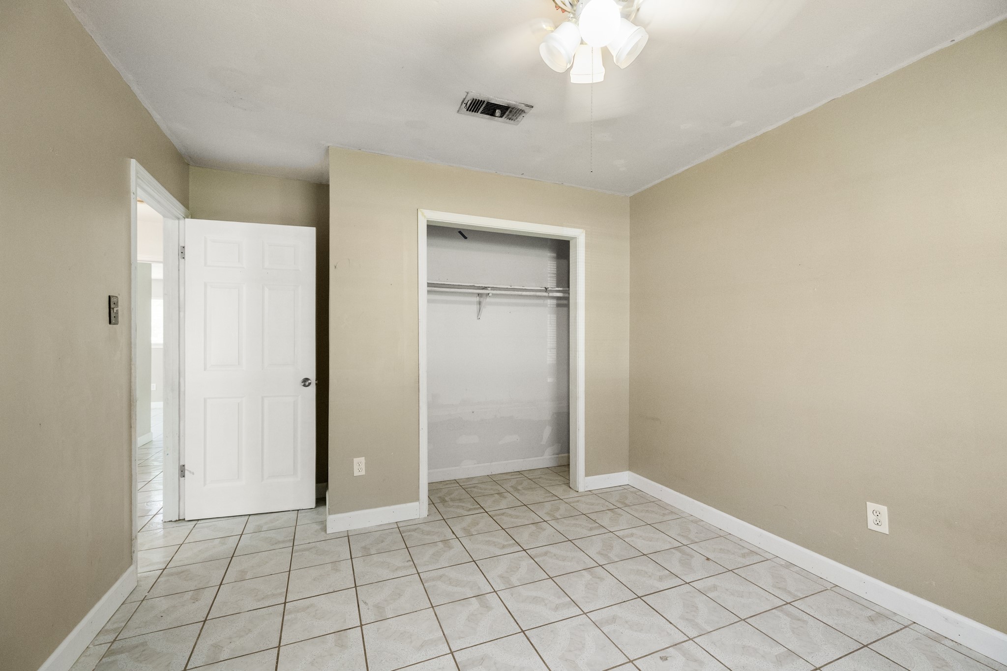 140 Friar Tuck Road Shepherd, TX 77371 - Photo 25 of 38 a view of an empty room