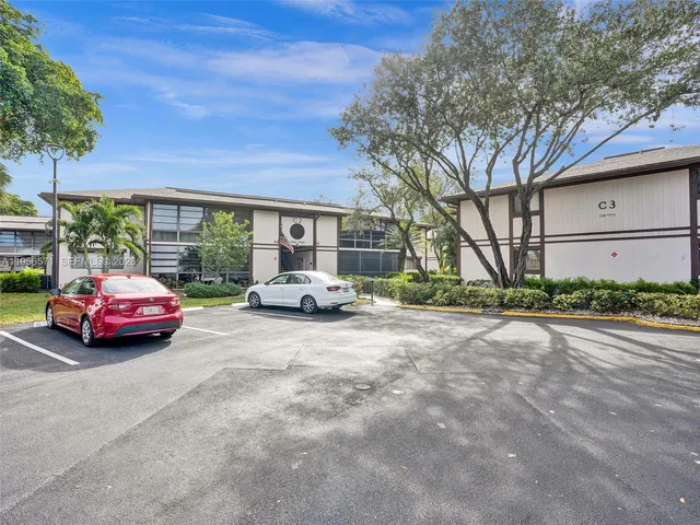$1,700 | 9974 North Belfort Circle, Unit 207, Tamarac, FL 33321
