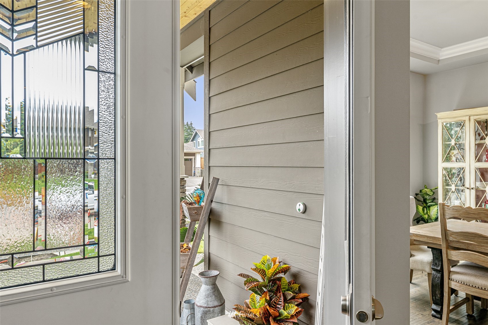 732 Wapato Place Southeast Renton, WA 98059 - Photo 4 of 40 a view of front door