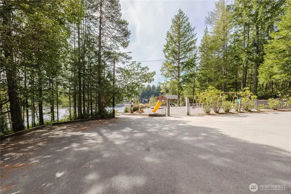 $200,000 | 20 Northeast Lake Place, Tahuya, WA 98588