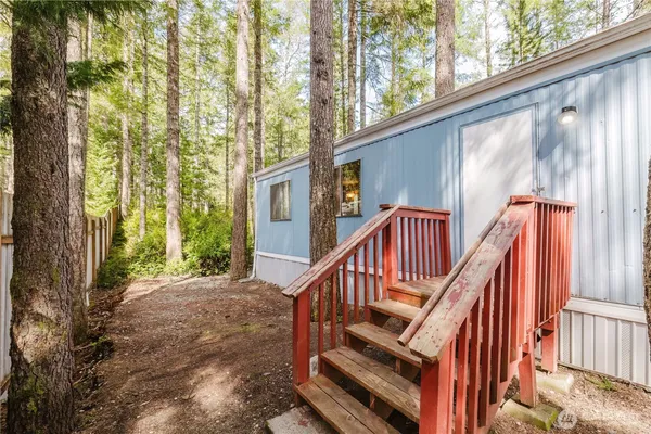 $200,000 | 20 Northeast Lake Place, Tahuya, WA 98588