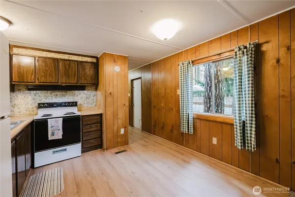 $200,000 | 20 Northeast Lake Place, Tahuya, WA 98588