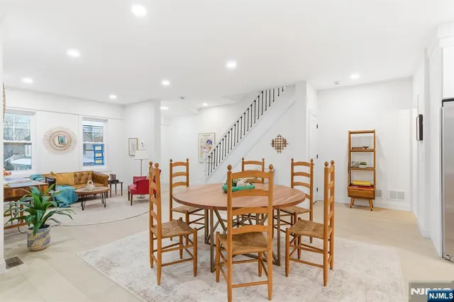 $700,000 | 41 Entwistle Avenue, Nutley, NJ 07110