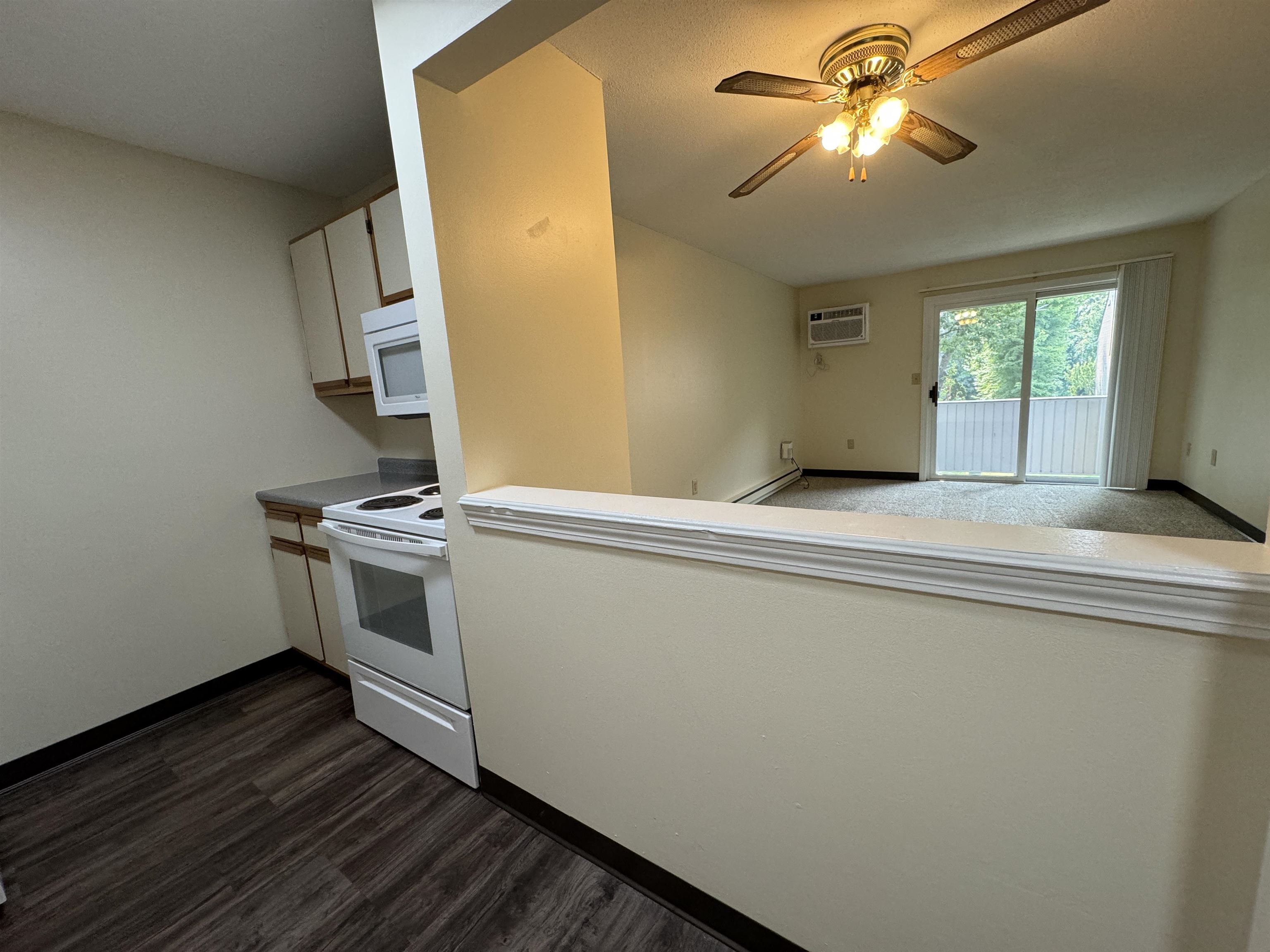 131 Eastern Avenue, Unit 303 Manchester, NH 03104 - Photo 14 of 57