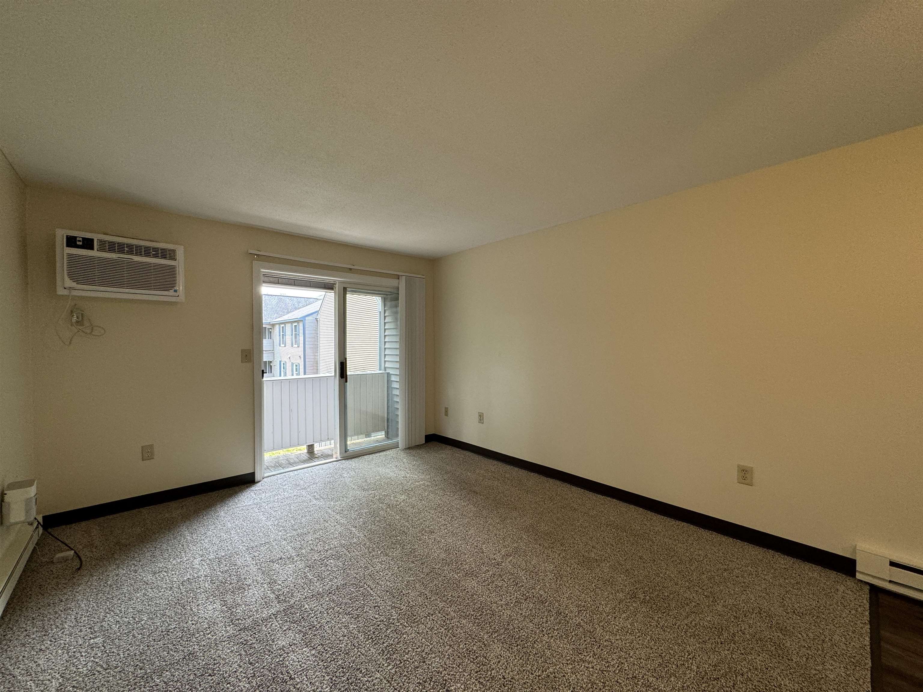 131 Eastern Avenue, Unit 303 Manchester, NH 03104 - Photo 19 of 57