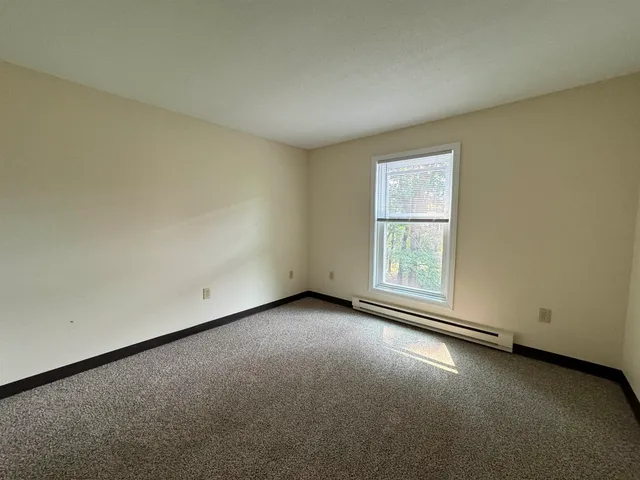 $1,875 | 131 Eastern Avenue, Unit 303, Manchester, NH 03104