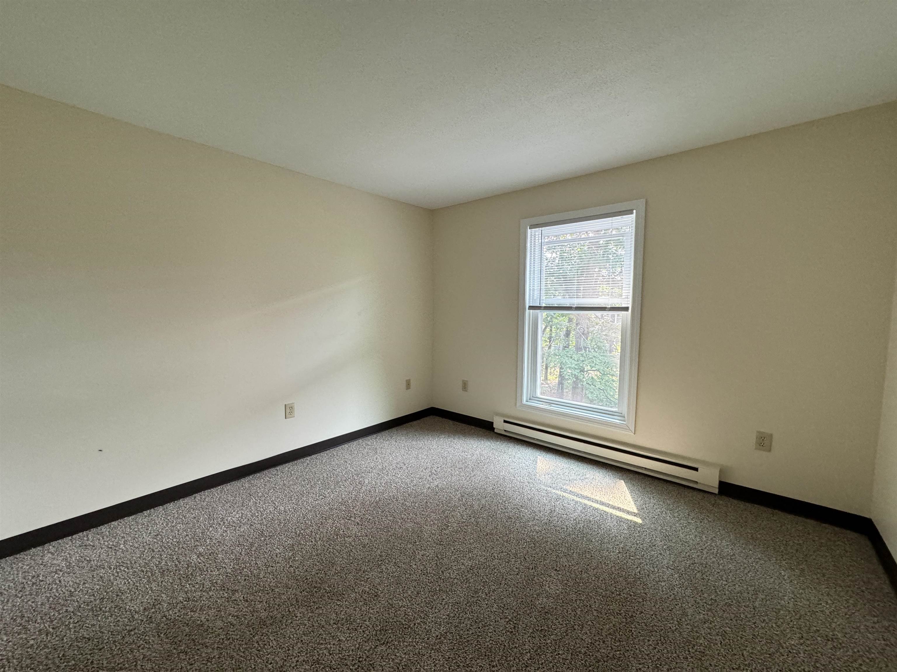 131 Eastern Avenue, Unit 303 Manchester, NH 03104 - Photo 20 of 53