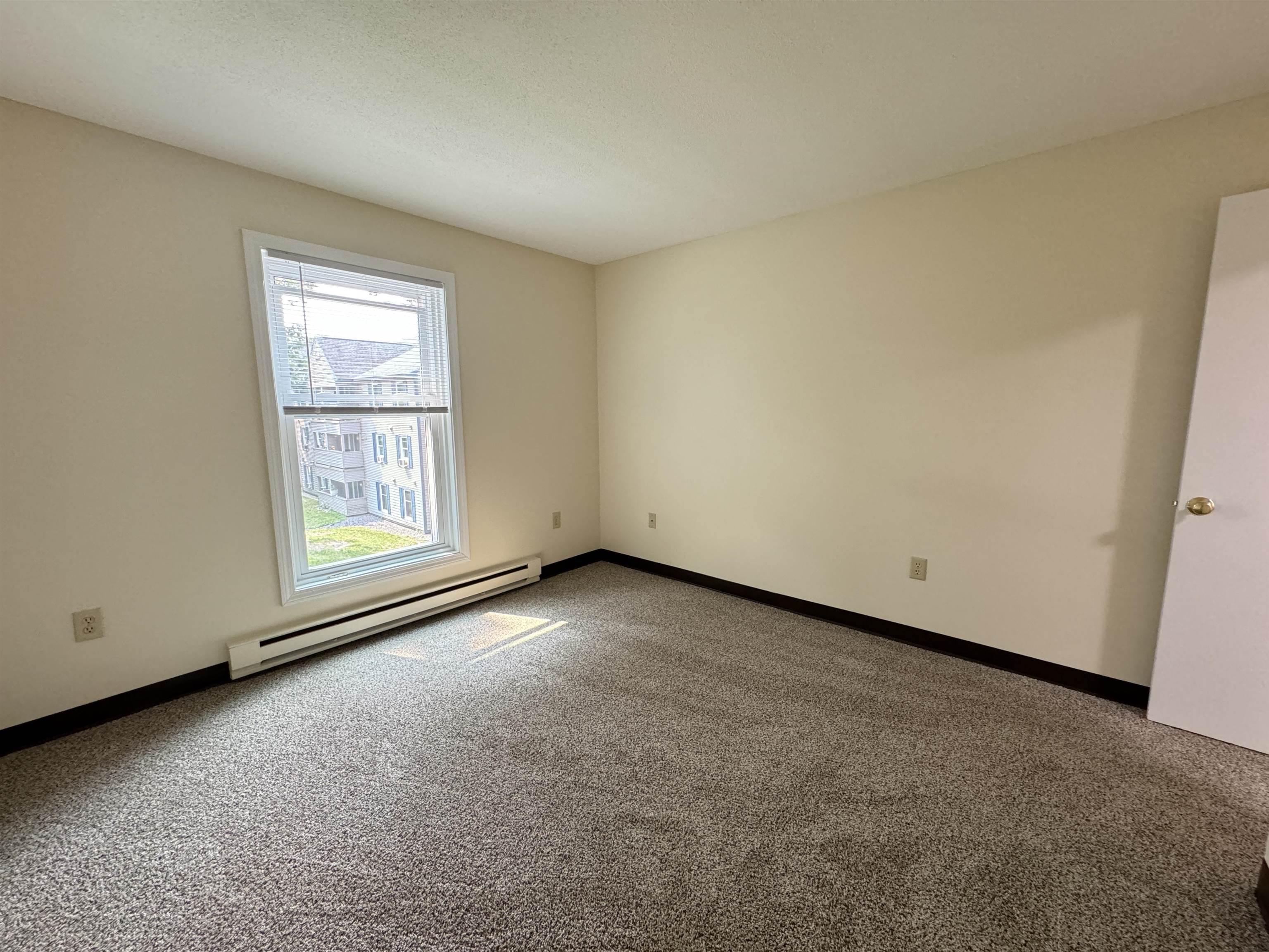 131 Eastern Avenue, Unit 303 Manchester, NH 03104 - Photo 23 of 53