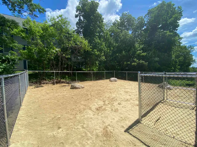 $1,875 | 131 Eastern Avenue, Unit 303, Manchester, NH 03104