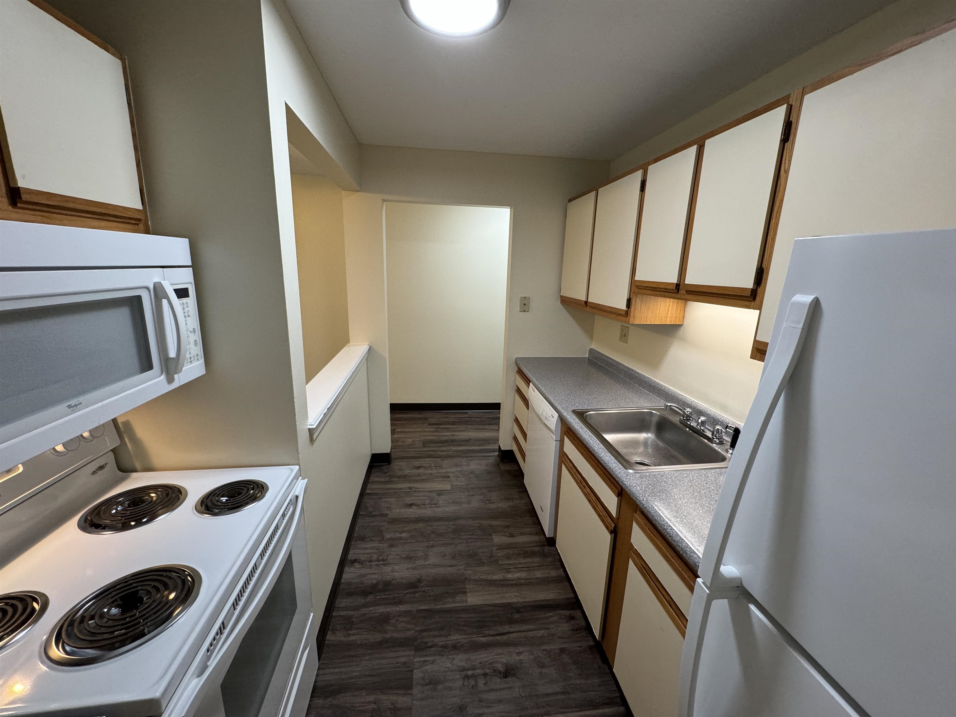 131 Eastern Avenue, Unit 303 Manchester, NH 03104 - Photo 10 of 53