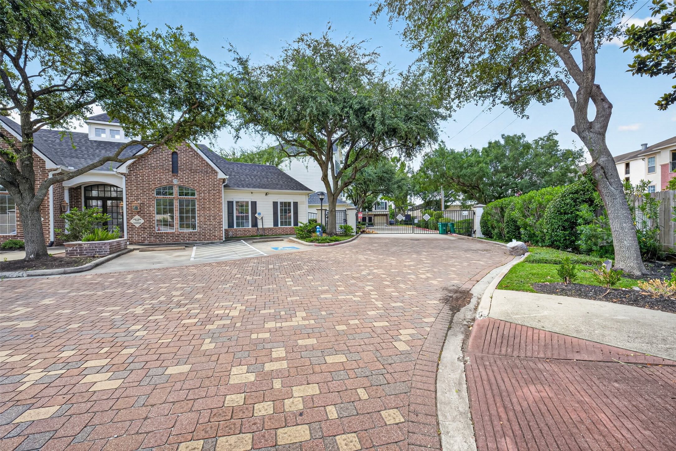 9200 Westheimer Road, Unit 1102 Houston, TX 77063 - Photo 15 of 17