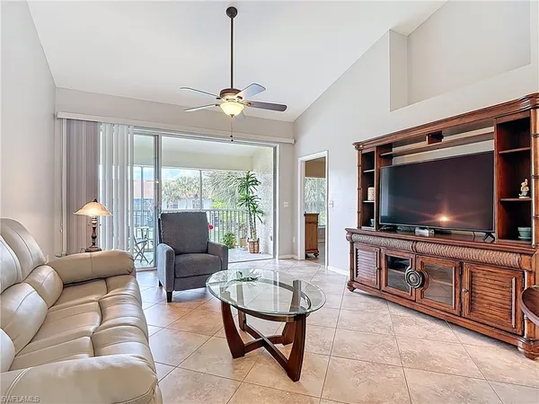 $2,200 | 4970 Deerfield Way, Unit F203, Naples, FL 34110