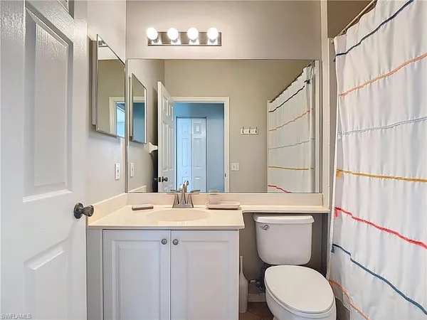 $2,200 | 4970 Deerfield Way, Unit F203, Naples, FL 34110