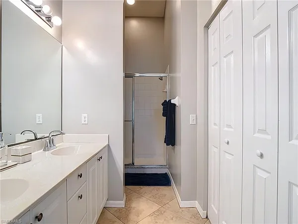 $2,200 | 4970 Deerfield Way, Unit F203, Naples, FL 34110