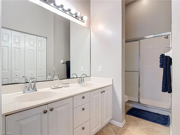 $2,200 | 4970 Deerfield Way, Unit F203, Naples, FL 34110