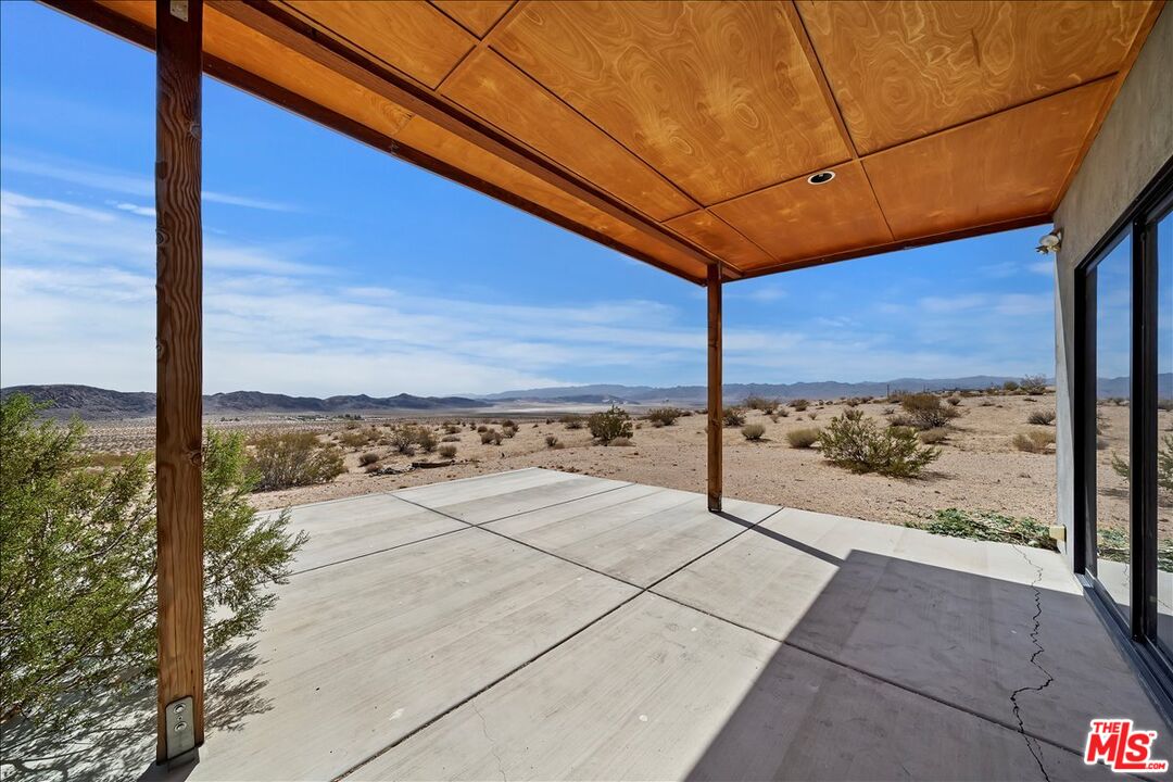 2373 Arizona Avenue Joshua Tree, CA 92252 - Photo 13 of 25
