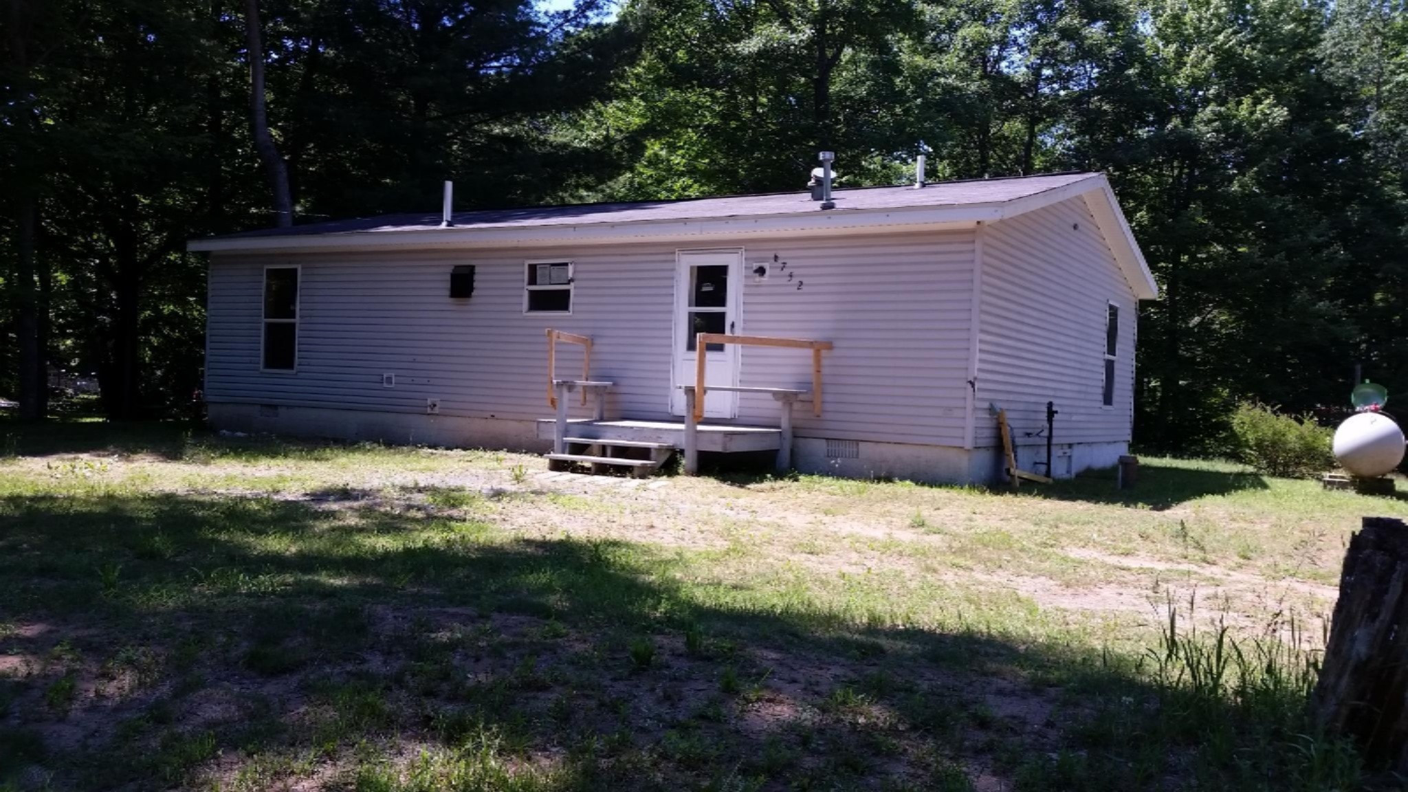 6752 Maple Road Ludington, MI 49431 - Photo 1 of 16 20160617_152408