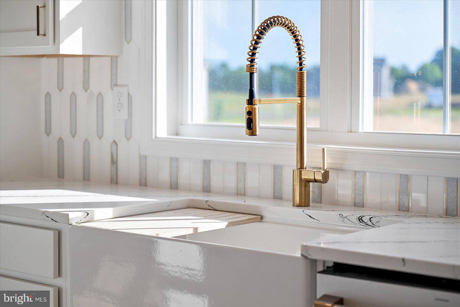 75 King Richard Road Berlin, MD 21811 - Photo 15 of 107 Modern fixtures and farmhouse style sink