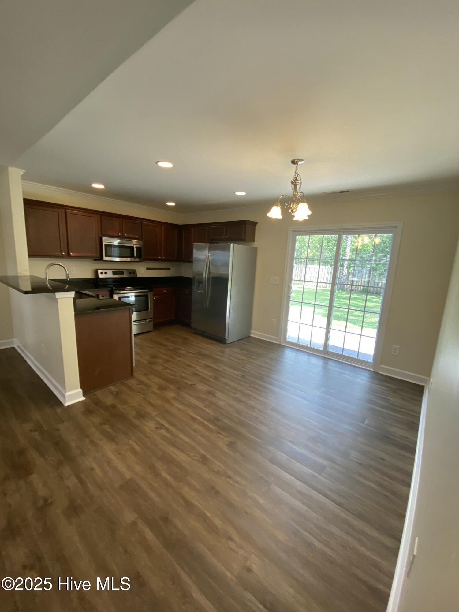404 Ridgeway Drive Sneads Ferry, NC 28460 - Photo 5 of 23
