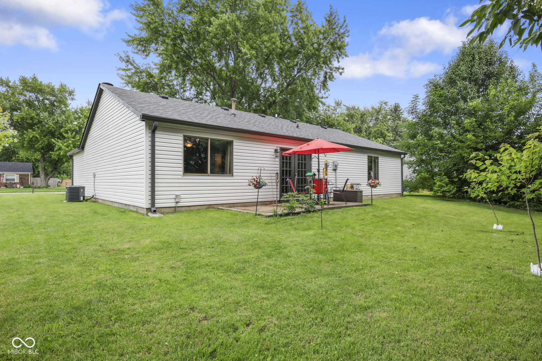 386 Boonesboro Road Greenwood, IN 46142 - Photo 13 of 16