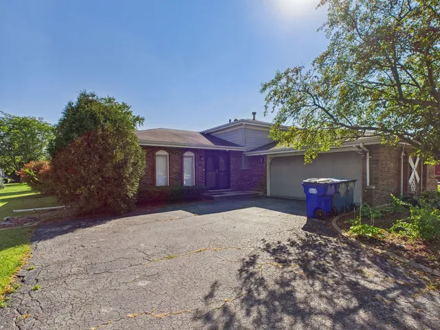 $305,000 | 1200 Jacqueline Drive, Crete, IL 60417