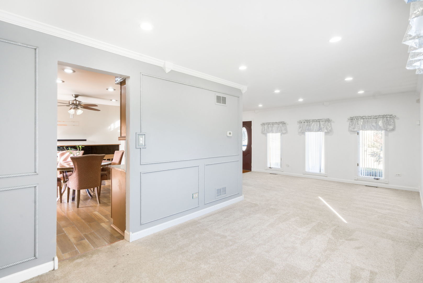 1200 Jacqueline Drive Crete, IL 60417 - Photo 5 of 21 a view of a livingroom with furniture