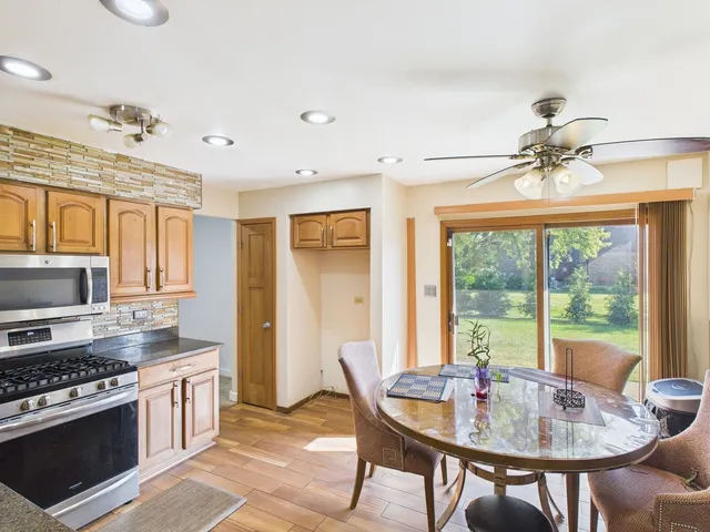 $305,000 | 1200 Jacqueline Drive, Crete, IL 60417