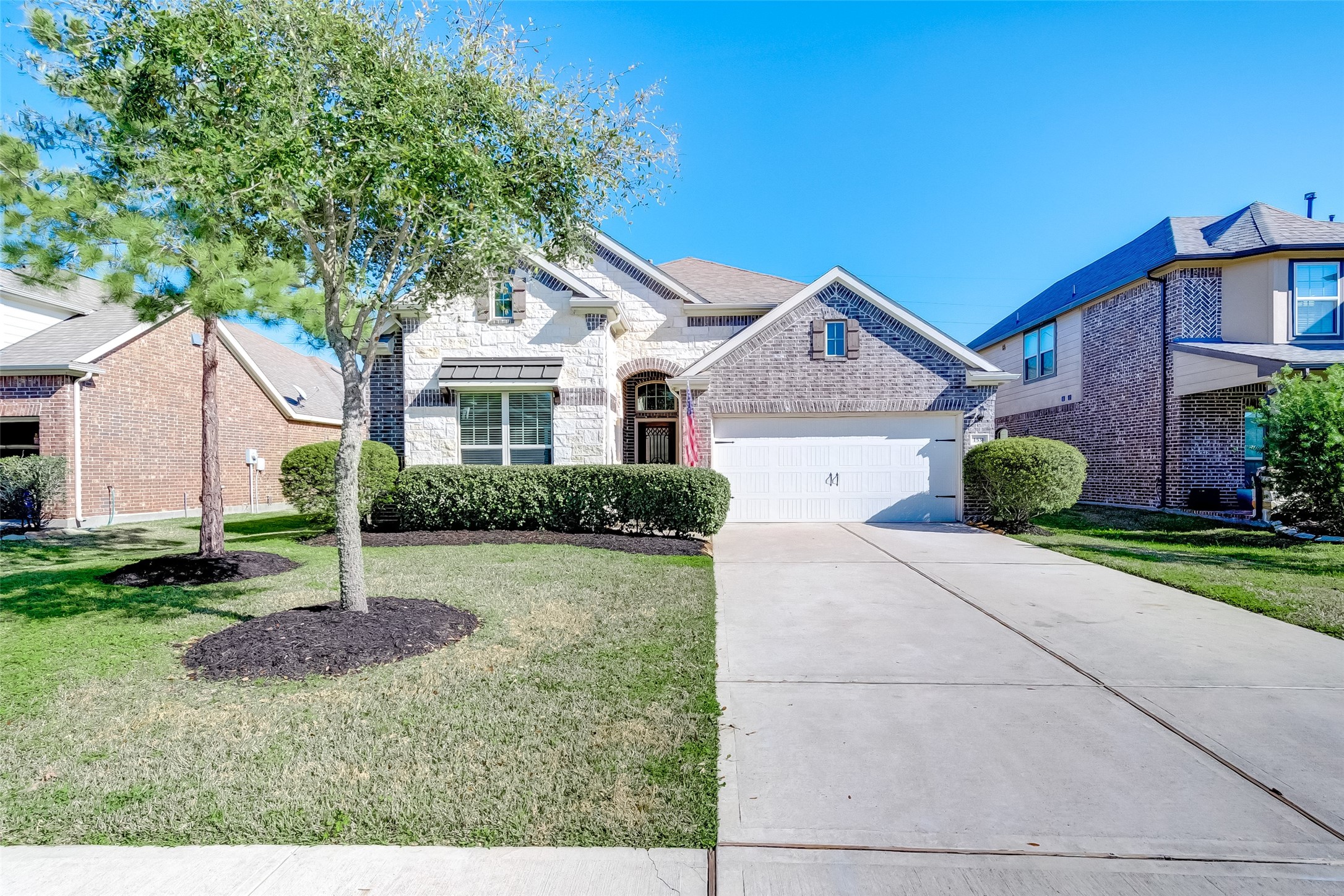 1531 Kent Valley Lane Rosenberg, TX 77471 - Photo 1 of 37 a house view with a garden space