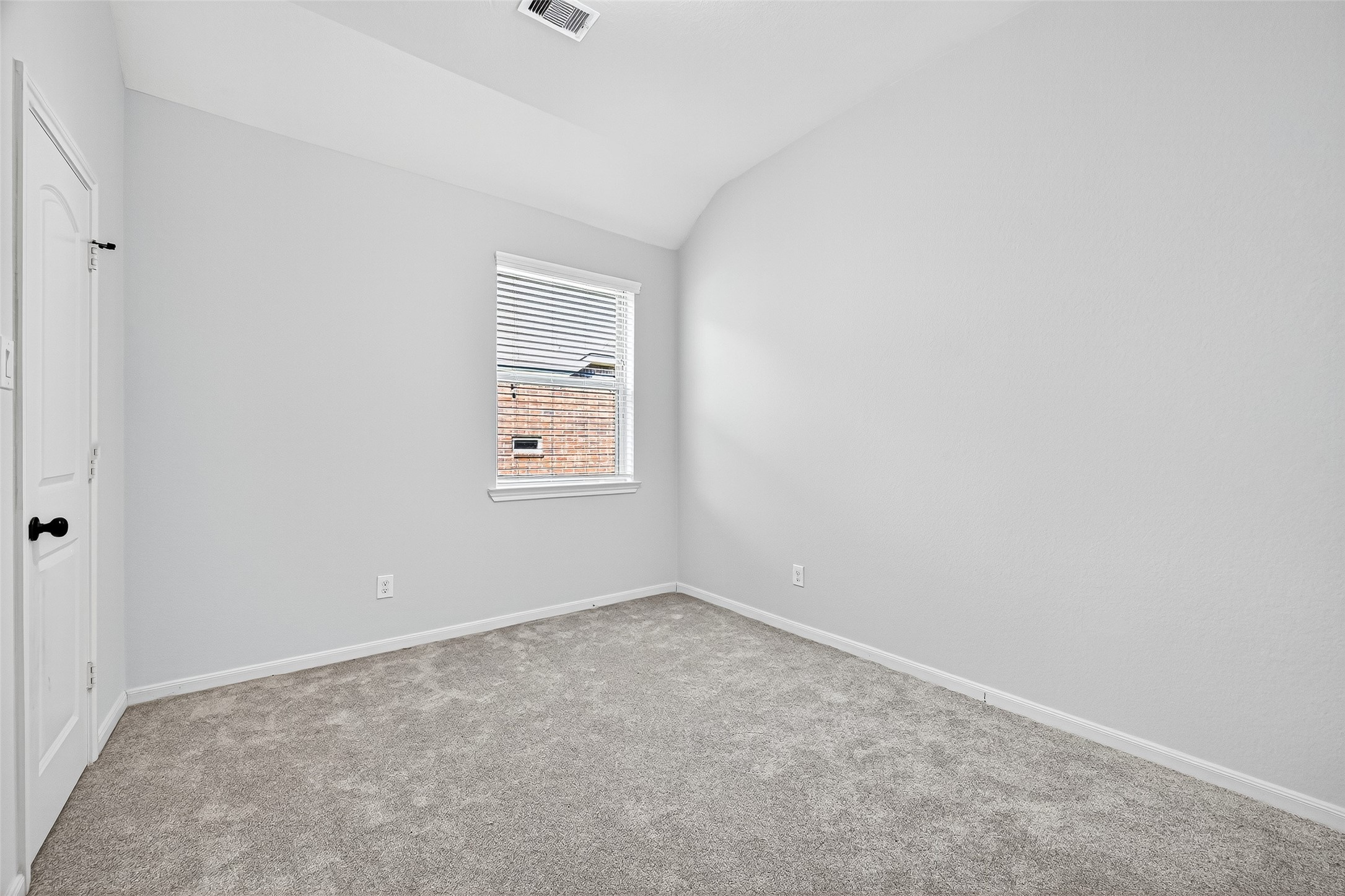 1531 Kent Valley Lane Rosenberg, TX 77471 - Photo 26 of 37 an empty room with windows