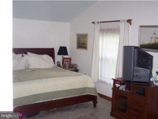 677 Durham Road Newtown, PA 18940 - Photo 3 of 6