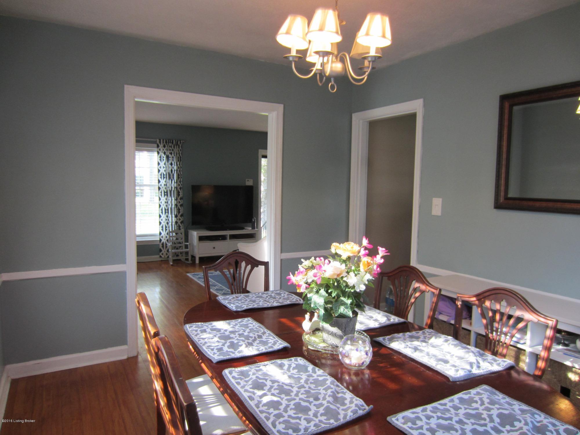 4518 Fox Run Road Louisville, KY 40207 - Photo 5 of 22 IMG_1435