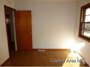 3318 Stanton Street Springfield, IL 62703 - Photo 4 of 9