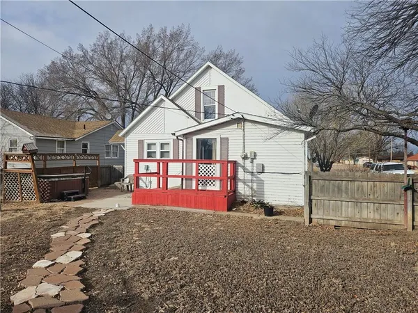 $115,000 | 328 Ericson Avenue, Sharon Springs, KS 67758