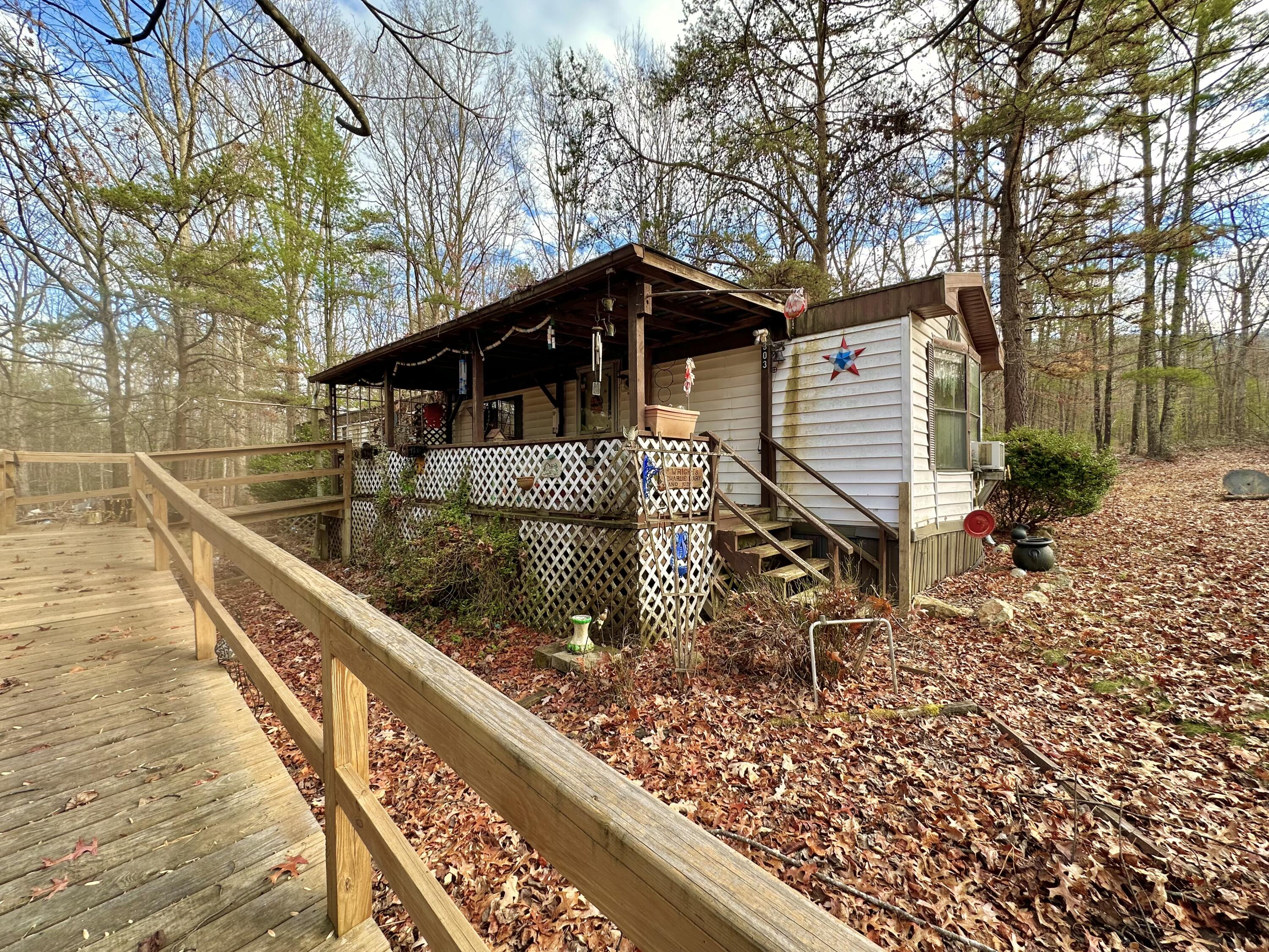 303 Jonestown Road Covington, VA 24426 - Photo 5 of 23 IMG_1528