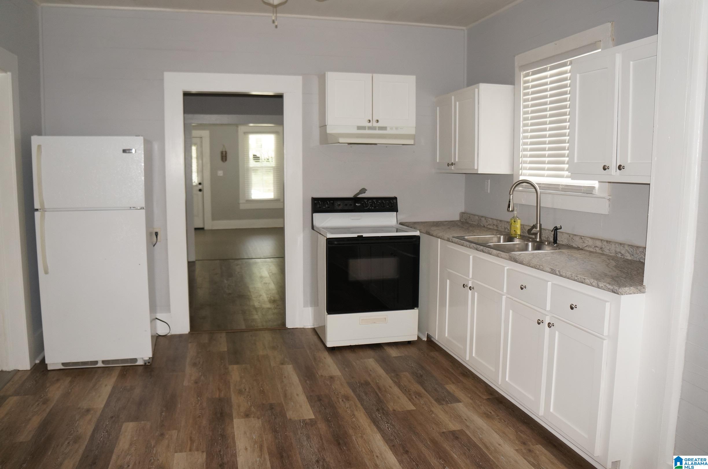 304 East 3rd Street Sylacauga, AL 35150 - Photo 19 of 40