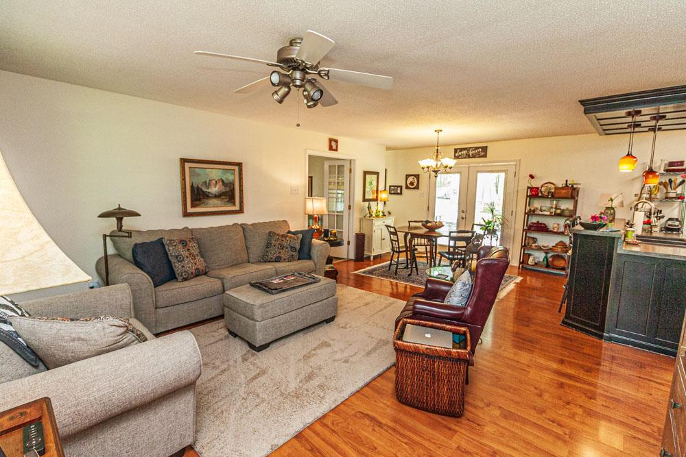 718 Crabtree Road Selmer, TN 38375 - Photo 2 of 25