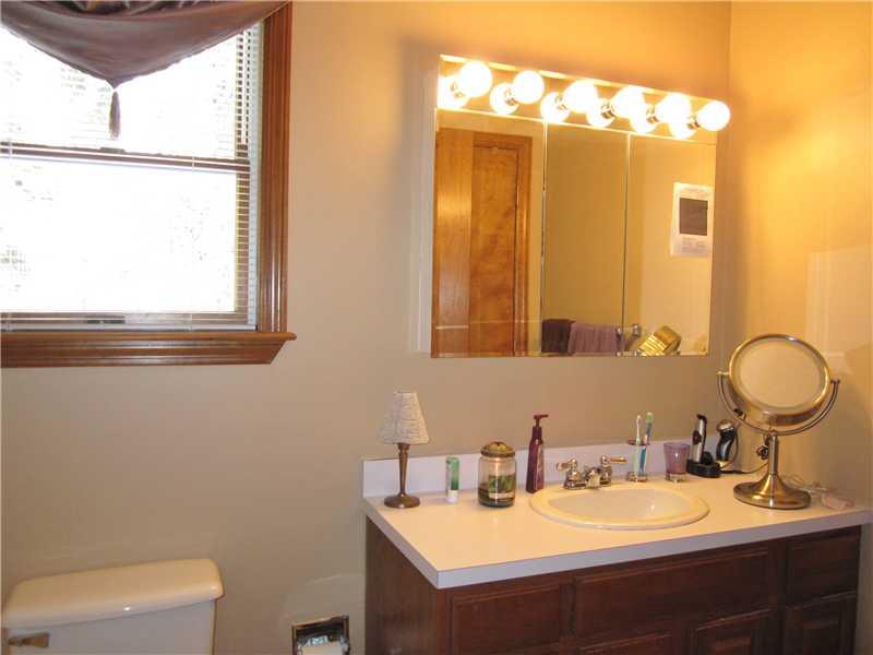 366 Golden Grove Road Economy, PA 15005 - Photo 6 of 17 Master Bath/Spa.