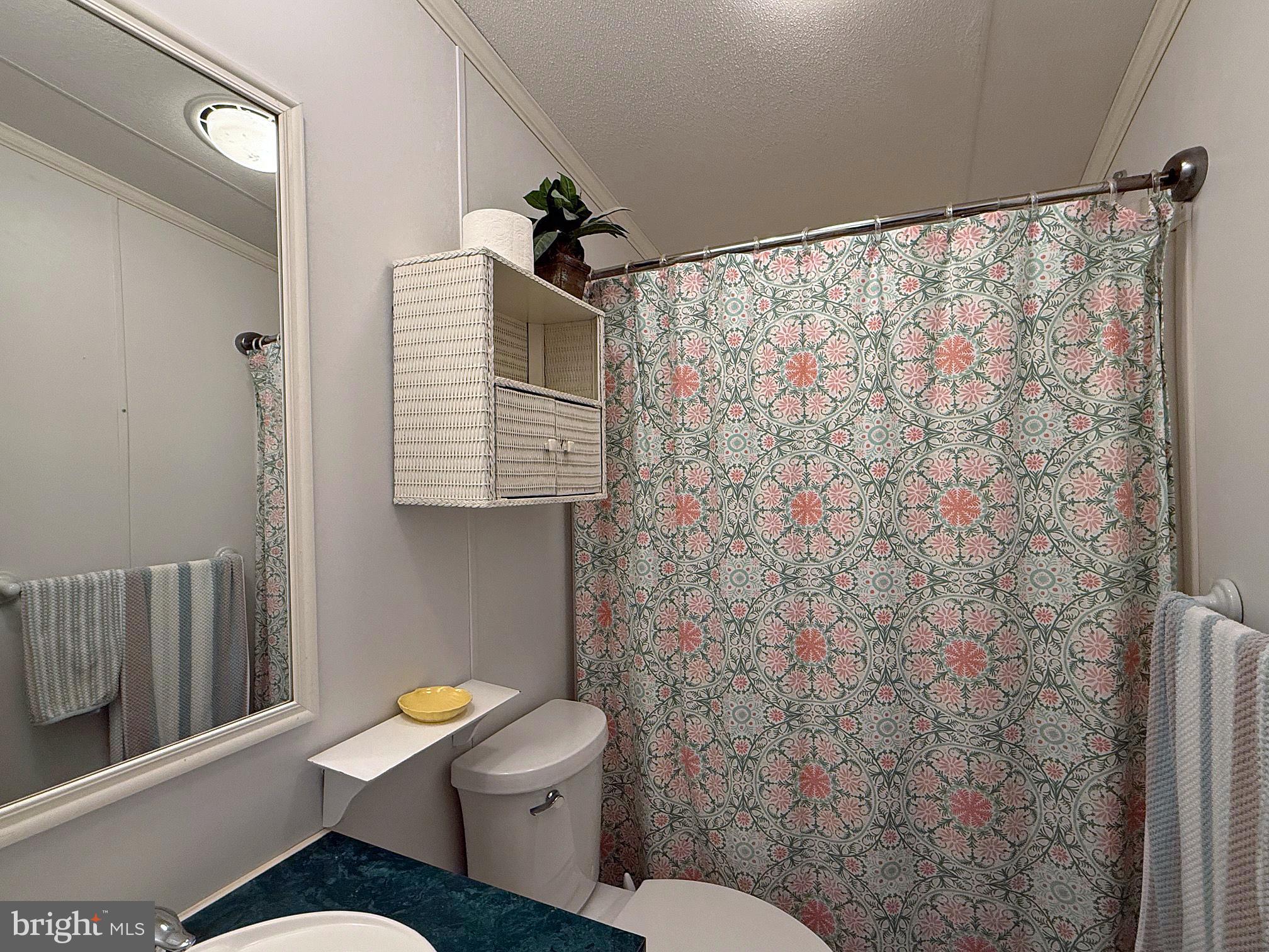 22 Sunnyfield Road, Unit E13 Rehoboth Beach, DE 19971 - Photo 25 of 36 Second Full Bath with a Tub/Shower
