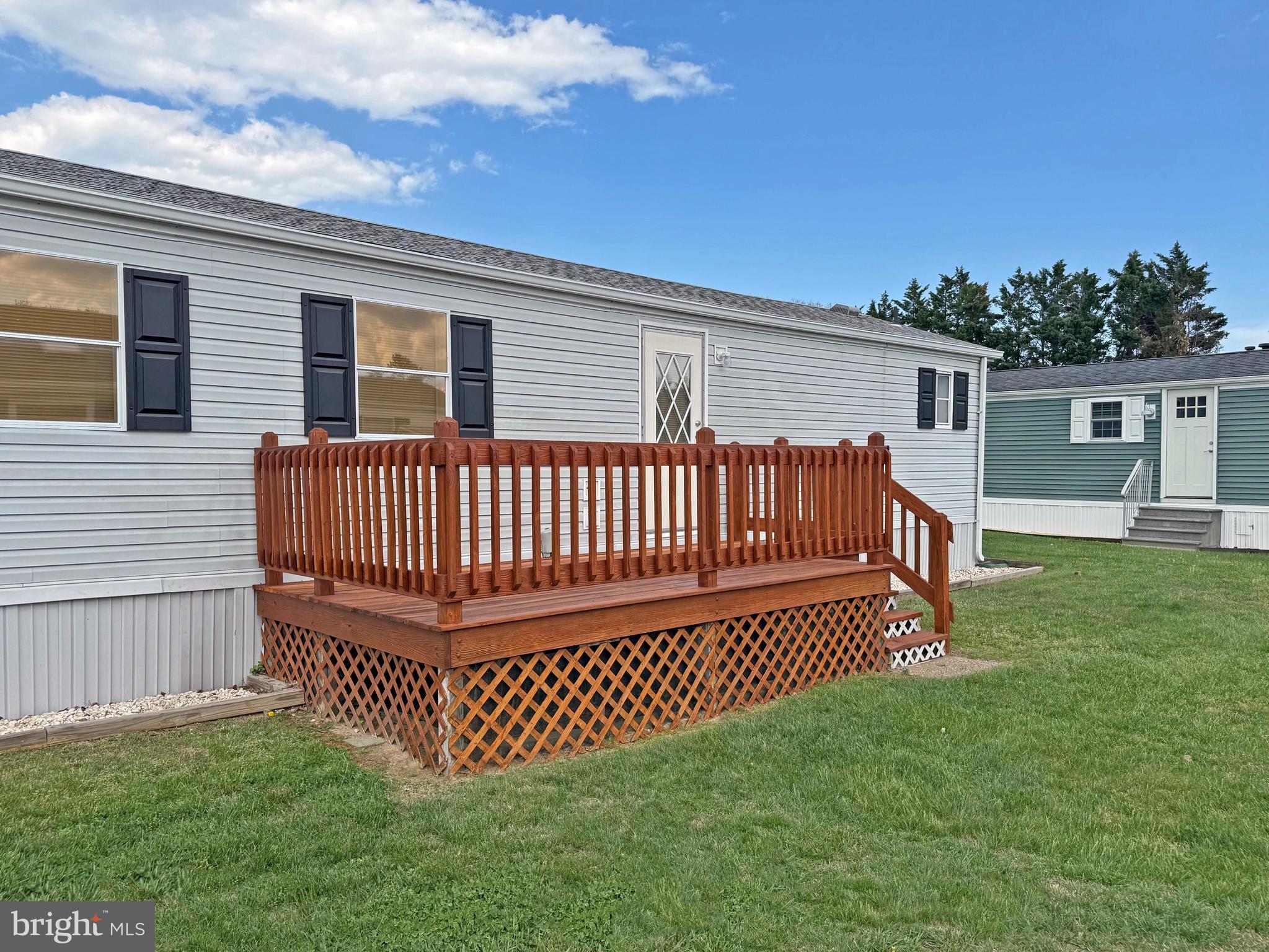 22 Sunnyfield Road, Unit E13 Rehoboth Beach, DE 19971 - Photo 29 of 36 Side Deck