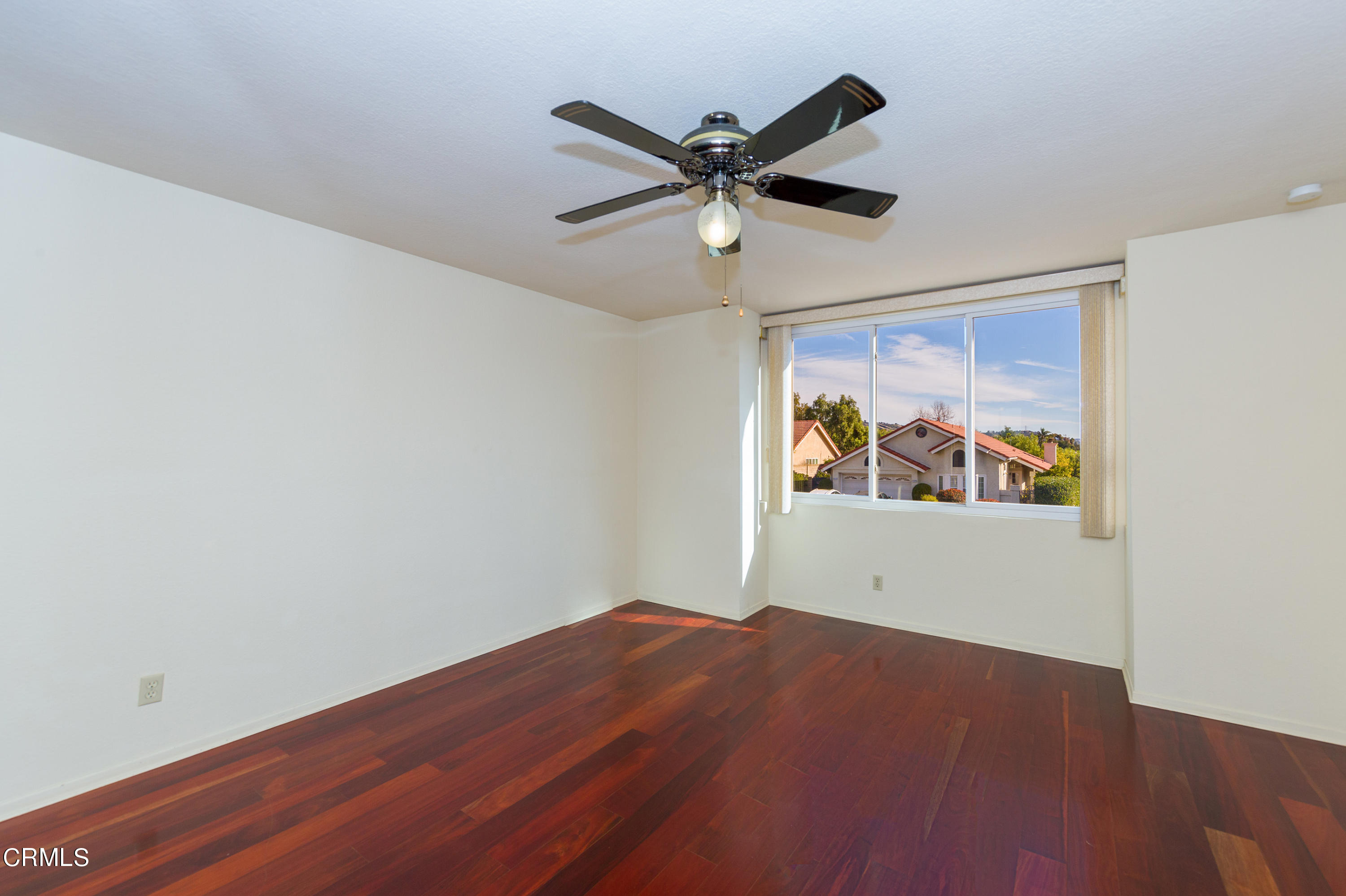 6025 Palomar Circle Camarillo, CA 93012 - Photo 20 of 35 a view of empty room with wooden floor