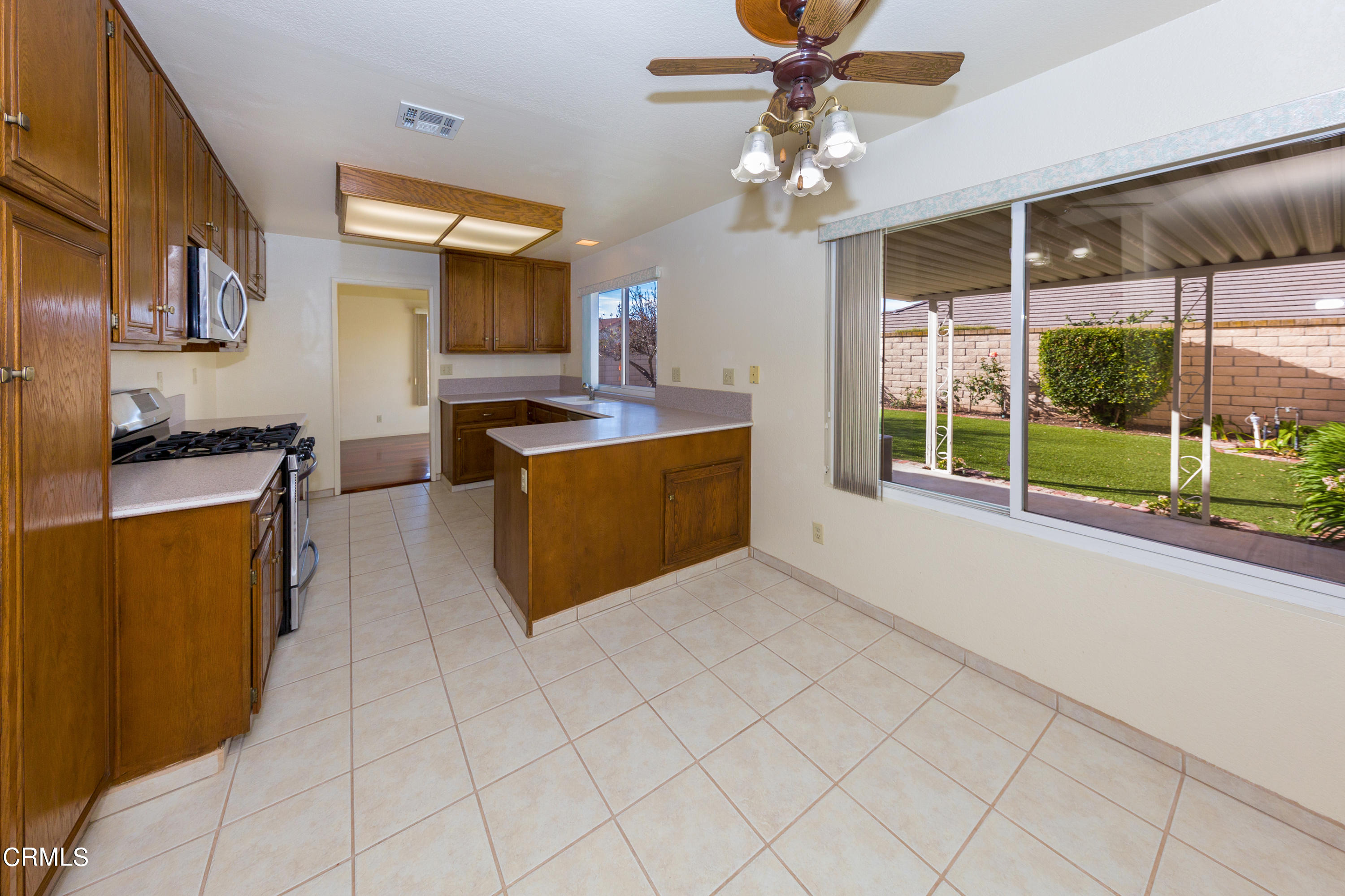 6025 Palomar Circle Camarillo, CA 93012 - Photo 10 of 35 a living room with furniture and a flat screen tv