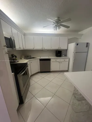 $1,800 | 2750 Northeast 183rd Street, Unit 1612, Aventura, FL 33160