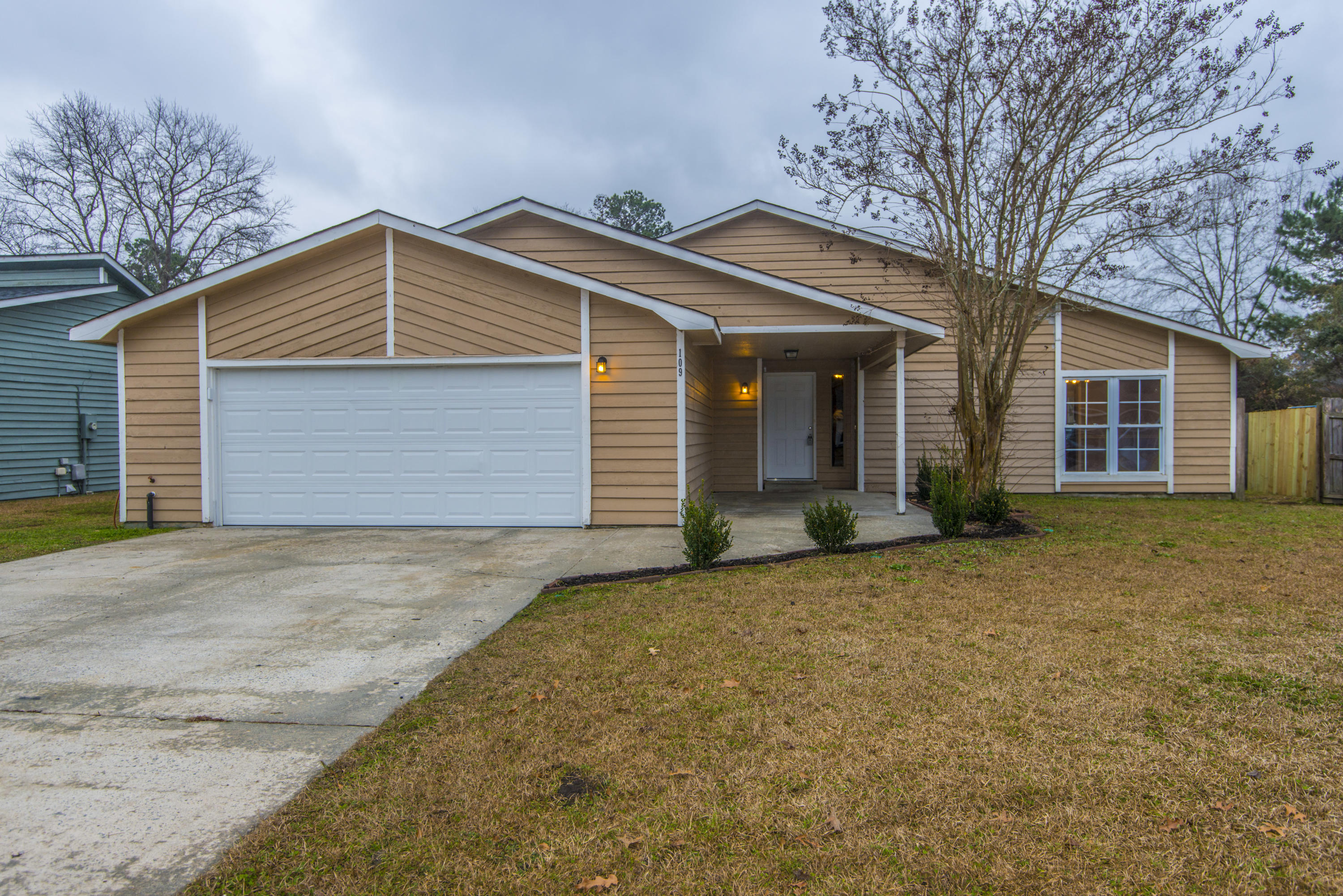 109 Coachman Lane Summerville, SC 29486 - Photo 1 of 44 _DSC4225 - Copy