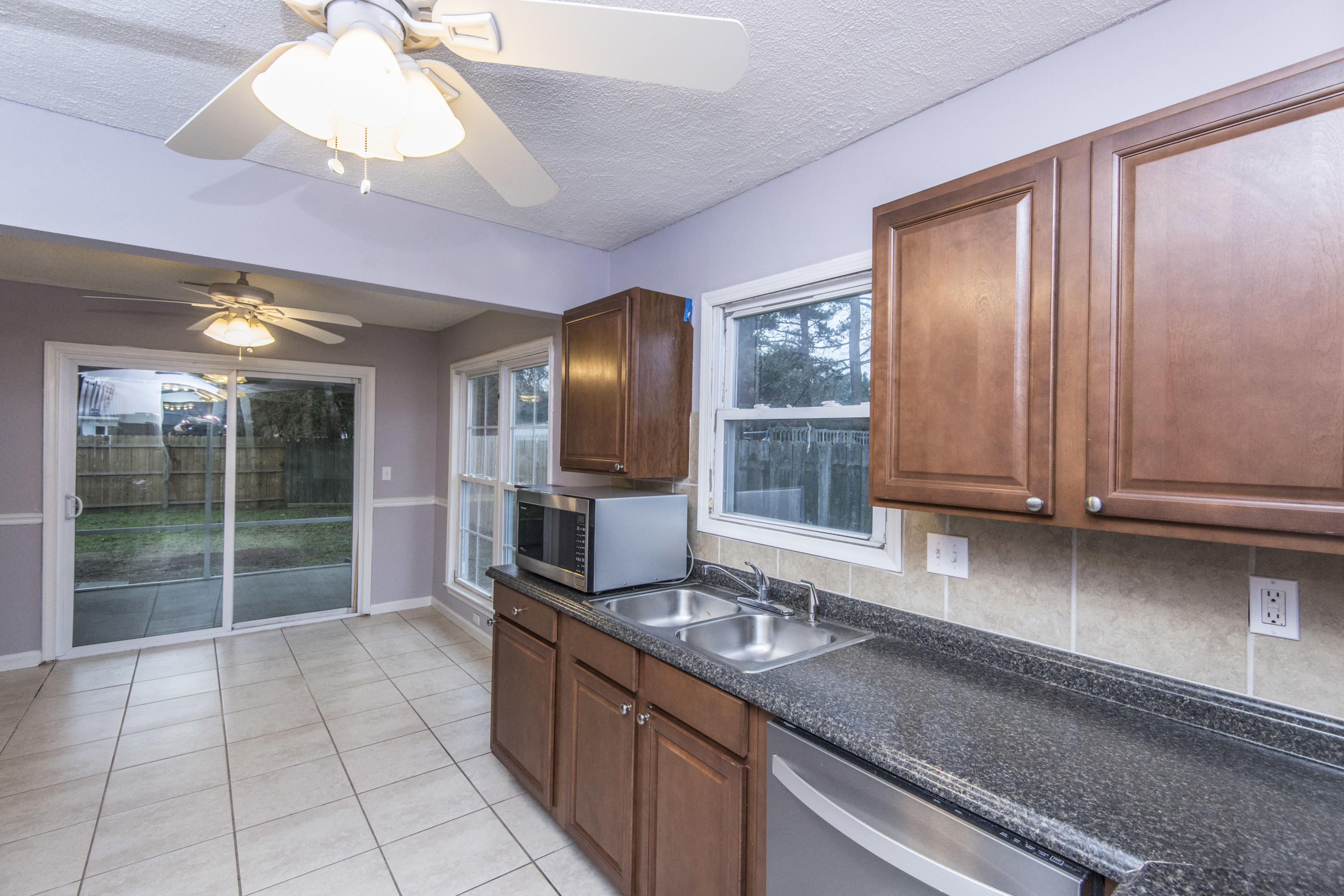 109 Coachman Lane Summerville, SC 29486 - Photo 14 of 44 _DSC4247