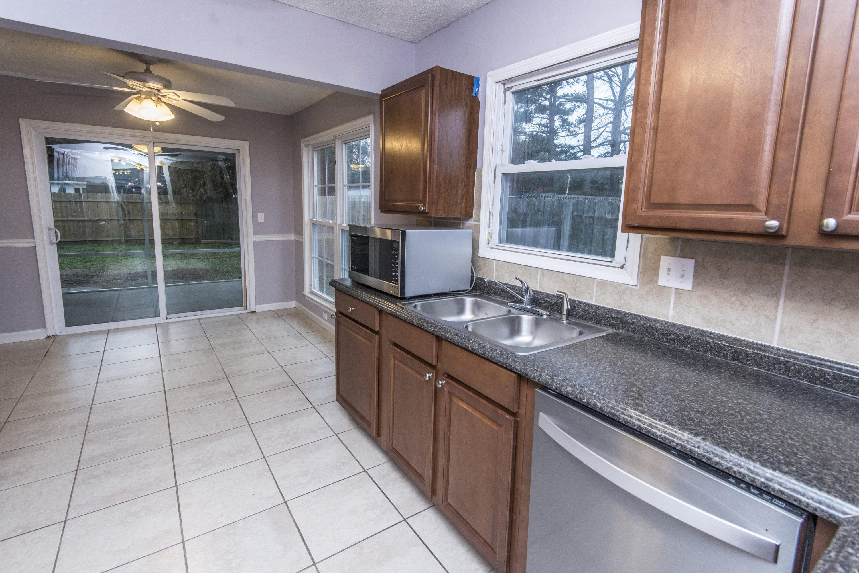 109 Coachman Lane Summerville, SC 29486 - Photo 15 of 44 _DSC4248